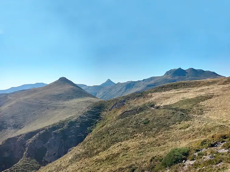 Photo du Téton de Vénus dans le Cantal.